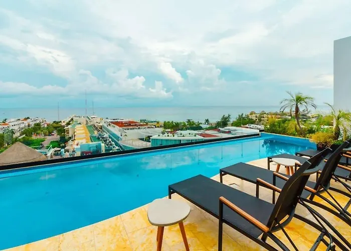 With Ac Pool Gym, Rooftop View 100mb Wifi Holiday home